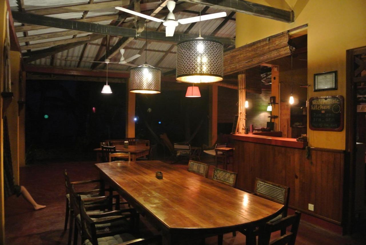 Water Music Arugam Bay Exterior photo